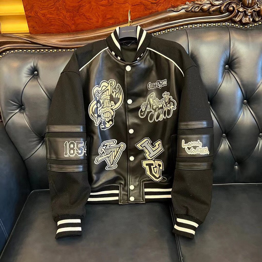 Ahead of the Lakers-Knicks matchup, Anthony Davis raises heads with a $6k Louis Vuitton jacket