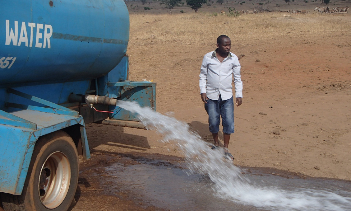 Meet The African Water Man Who Saving Countless Thirsty Animals