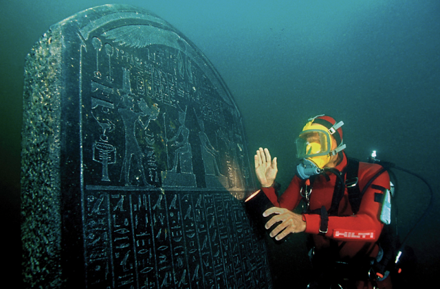 After-1,200-years,-the-Ancient-Egyptian-City-of-Heracleion,-known-as-the-Lost-City-of-Heracleion,-has-been-found-and-explored-underwater