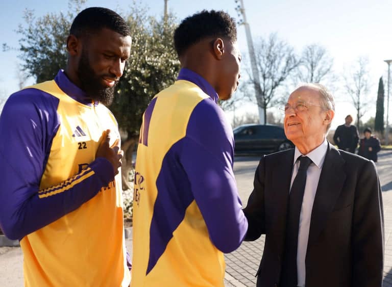 May be an image of 5 people, people playing basketball and text