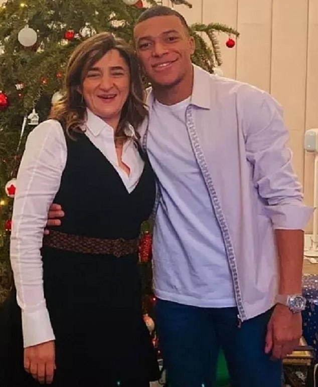 Kylian Mbappe's mum retweets a post claiming her son has been the victim of  a 'SMEAR CAMPAIGN' | Daily Mail Online