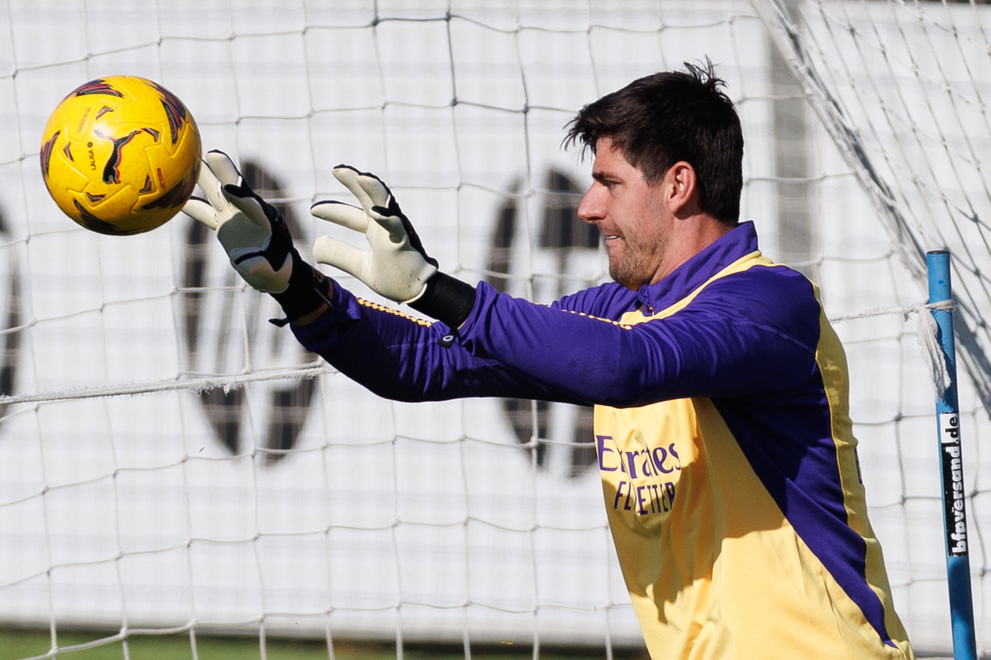 Thibaut Courtois was reportedly left in tears after tearing his meniscus in Real Madrid training