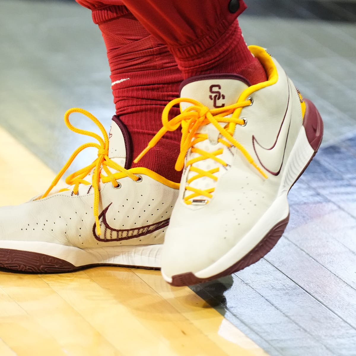 Bronny James Makes First Start in Nike LeBron 21 'USC Trojans' - Sports Illustrated FanNation Kicks News, Analysis and More