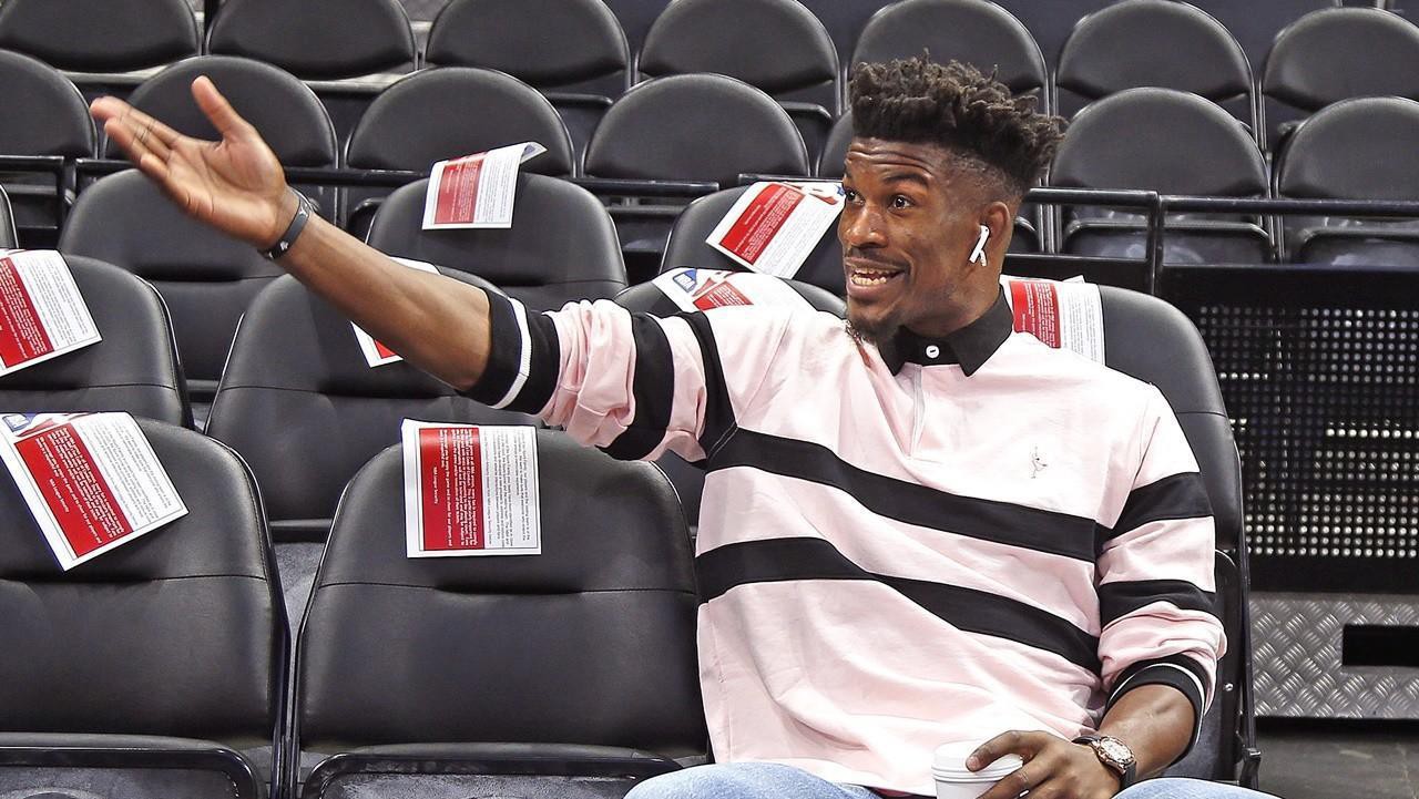 Being kicked out of home at the age of 13, having to wander everywhere and superstar Jimmy Butler's path to the NBA - Photo 1.