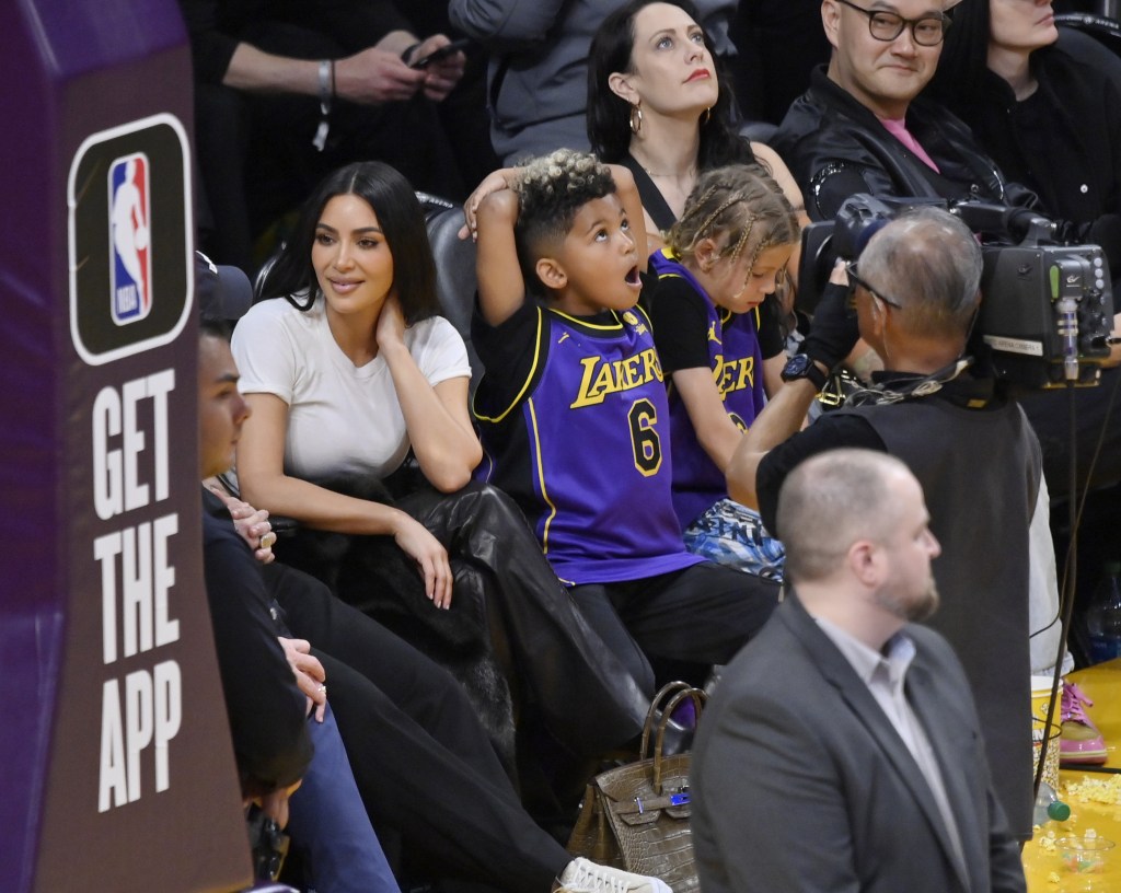 Jennifer Lopez, Ben Affleck attend Lakers game alongside Kim Kardashian,  Bad Bunny and more celebs